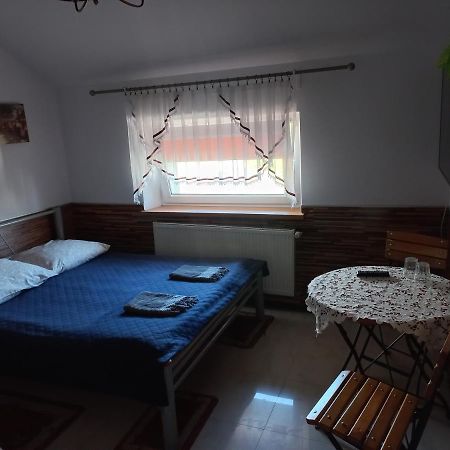 Hotelik Niedzwiadek رادزين بودلاسكي المظهر الخارجي الصورة