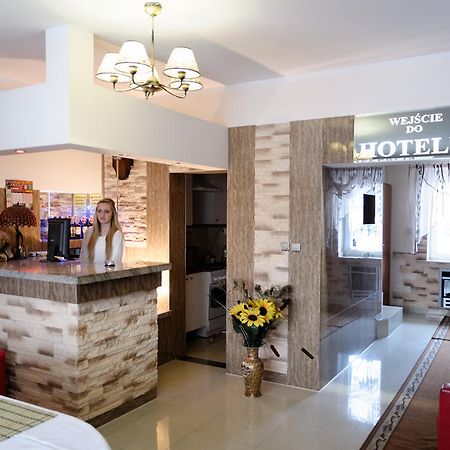 Hotelik Niedzwiadek رادزين بودلاسكي المظهر الخارجي الصورة