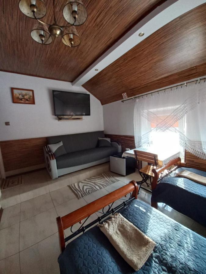 Hotelik Niedzwiadek رادزين بودلاسكي المظهر الخارجي الصورة