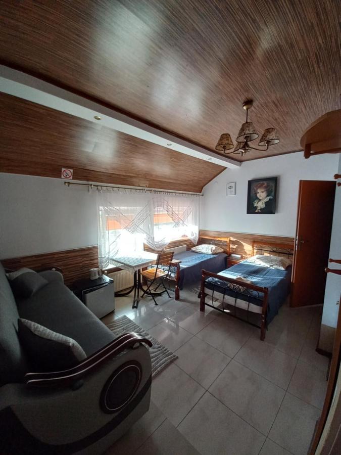 Hotelik Niedzwiadek رادزين بودلاسكي المظهر الخارجي الصورة