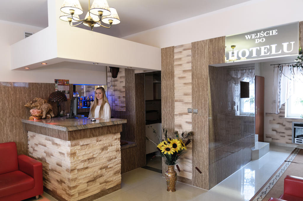 Hotelik Niedzwiadek رادزين بودلاسكي المظهر الخارجي الصورة